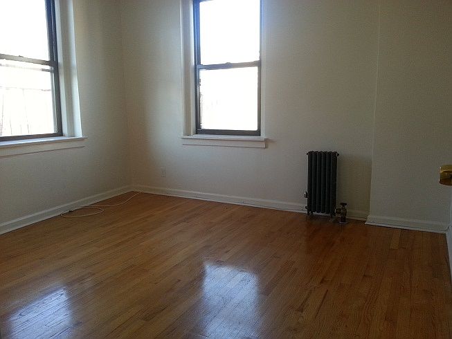 1st image of 62-64 Saunders St #D4