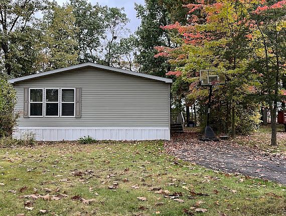 4th image of 222 Willow Cir