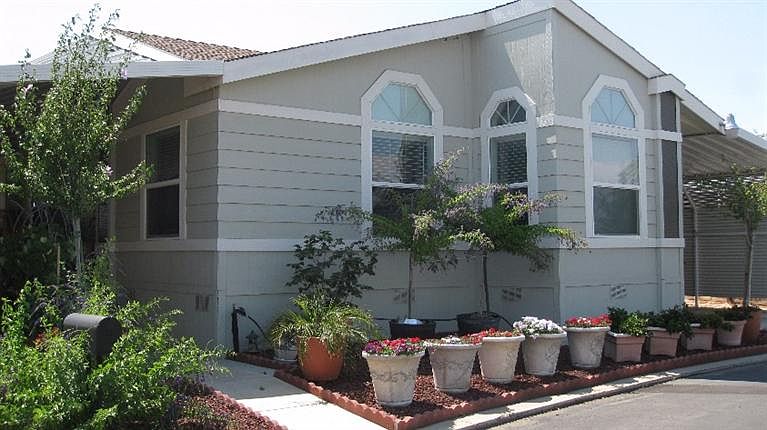 1st image of 2561 Stillman St Spc 126