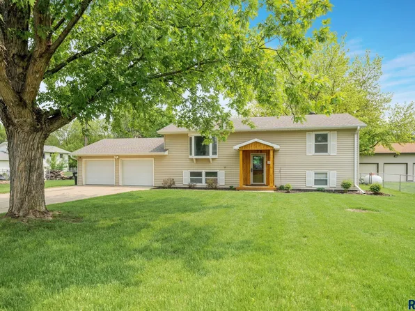 210 N Main Ave, Tea, SD 57064