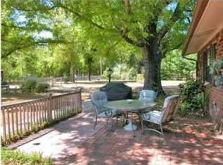 595 Springtime Ave, Holt, FL 32564