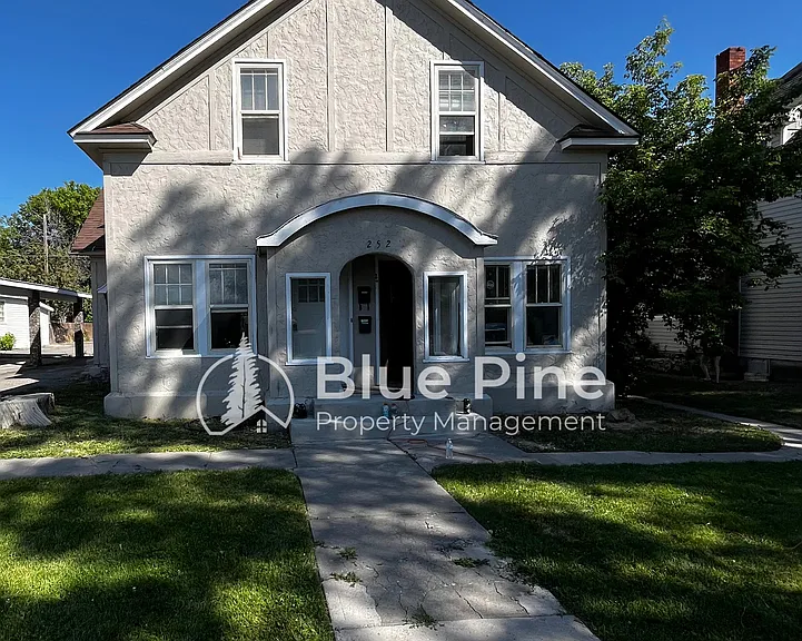 252 N Shilling Ave #4 — Photo 1
