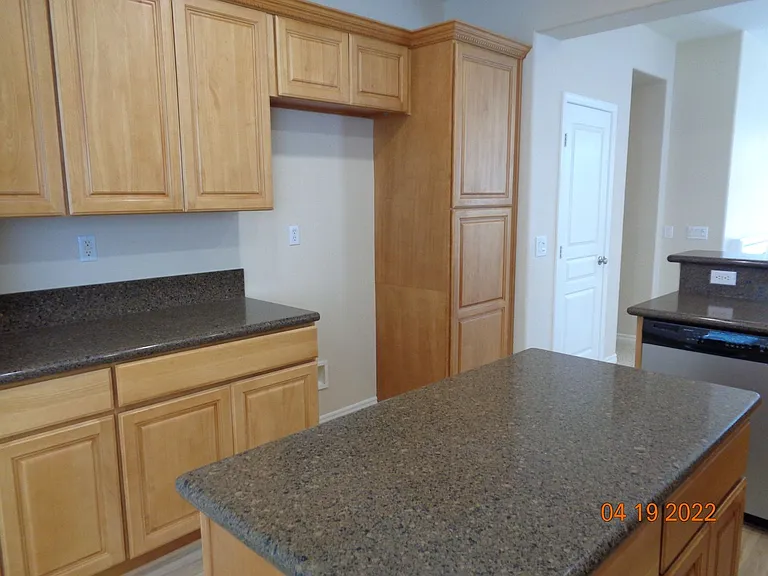 3131 Perdot Ave — Photo 8