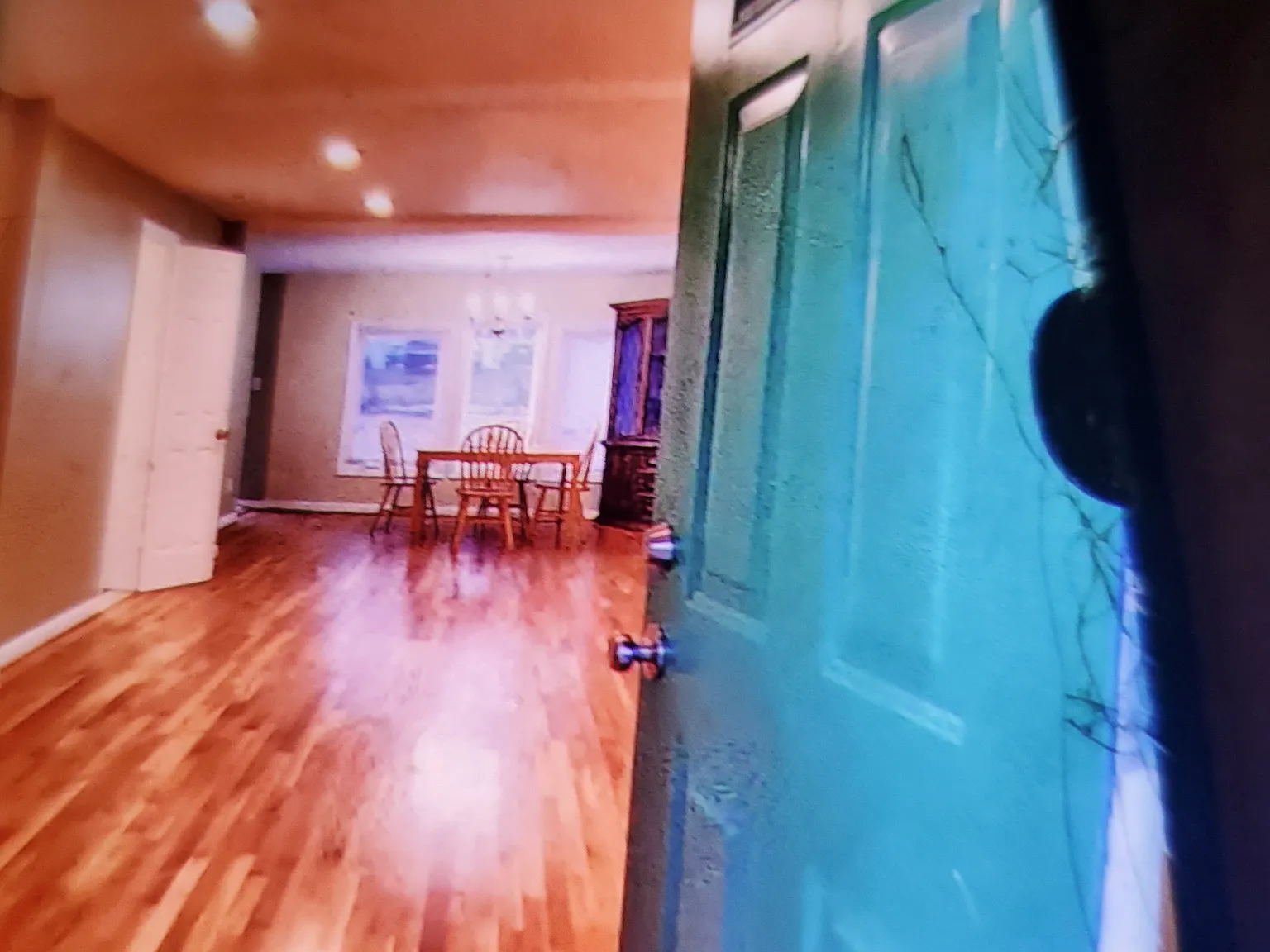 7 bed, 2356 sqft, $5,250 — Photo 2