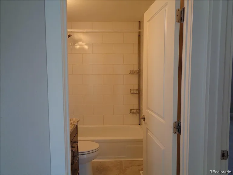 9235 Clermont Dr — Photo 7