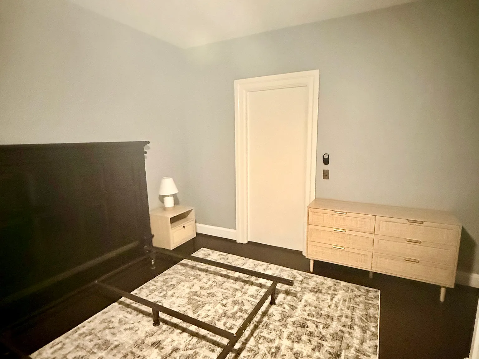 1 bed, 1000 sqft, $1,595 — Photo 3