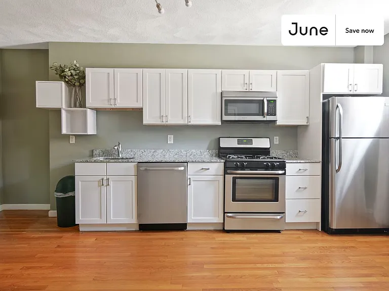 36 N Bennet St #1 — Photo 3