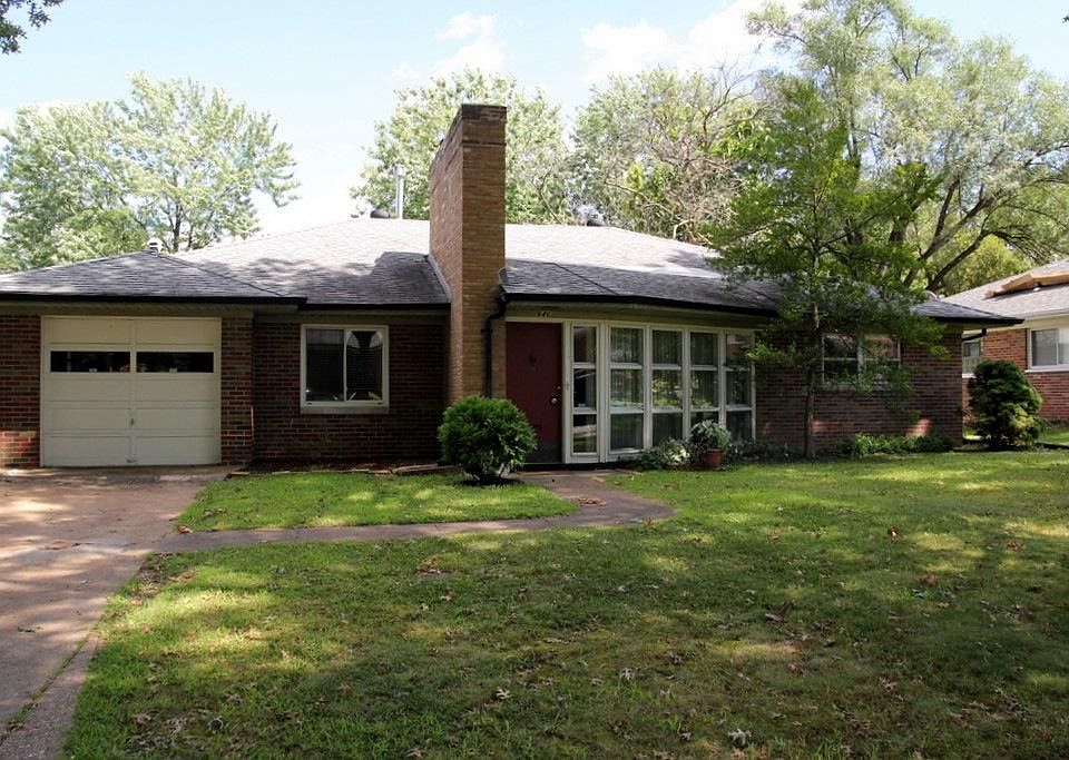 1st image of 946 Briarwood Ln