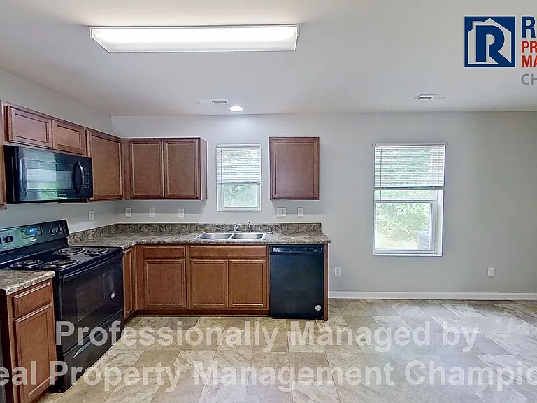 812 S 5th Ave — Photo 5