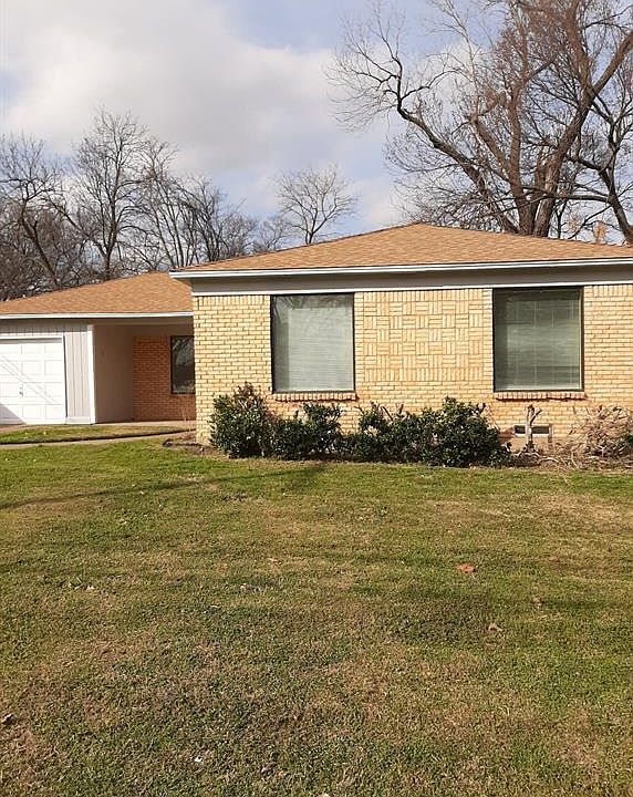 1st image of 731 Cedar Dr
