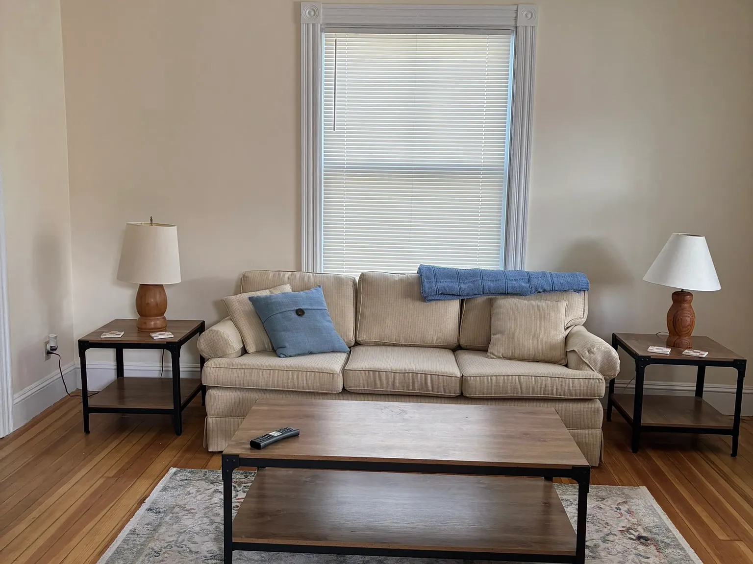 3 bed, 1.5 bath, 1226 sqft, $3,800 — Photo 3
