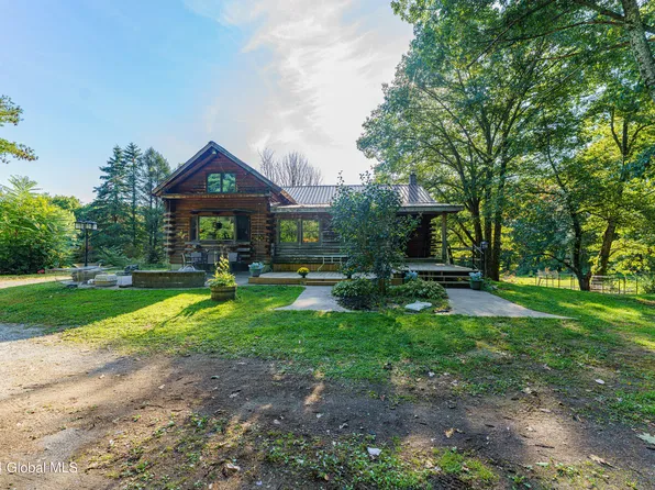 3914 Ny Highway 150, West Sand Lake, NY 12196