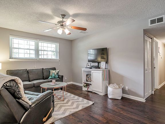 3rd image of 109 Algiers Ct #5-9