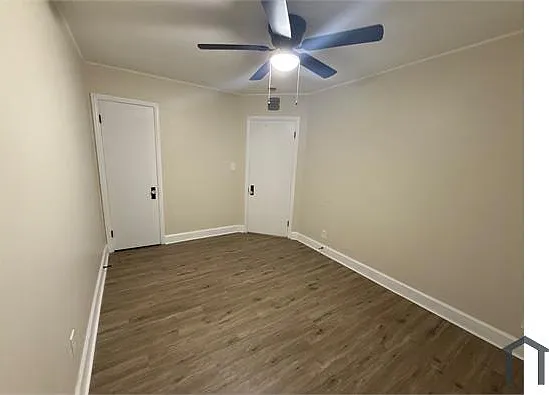 15519 Plainview Ave — Photo 5