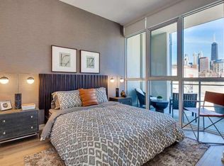 451 W Huron St UNIT 704, Chicago, IL 60654