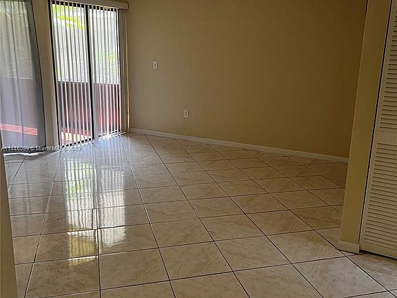 4th image of 802 Constitution Dr #802B
