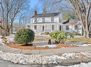 81 Walnut St, Reading, MA 01867