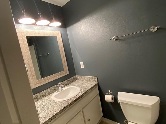 3rd image of 2021 Bluebonnet Ln Unit 201