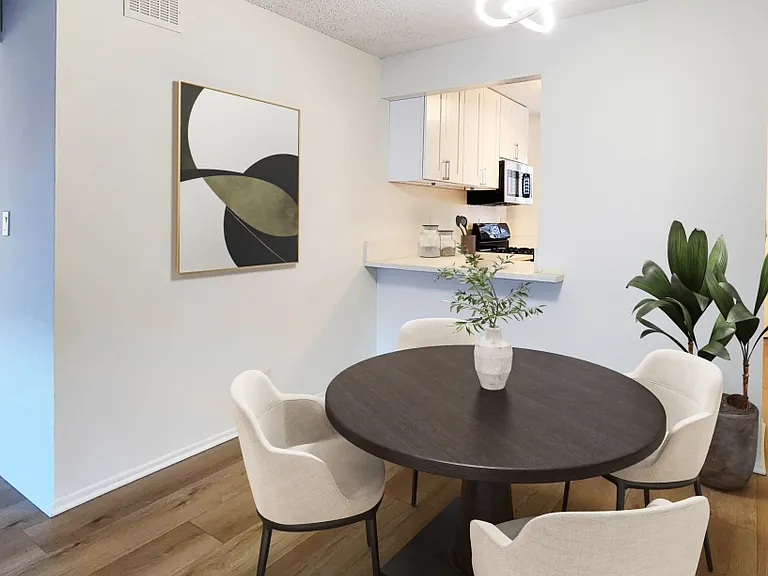 2120 S Bentley Ave #203 — Photo 5