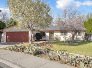6726 W 9th Pl, Kennewick, WA 99336