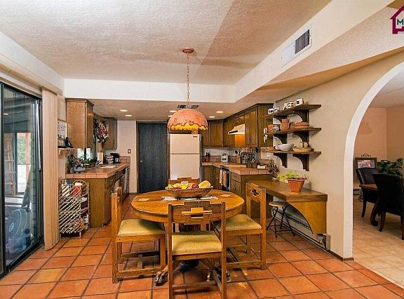 4th image of 3380 Karen Dr