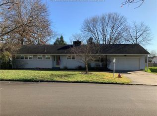 808 Cherry St, Ravenswood, WV 26164