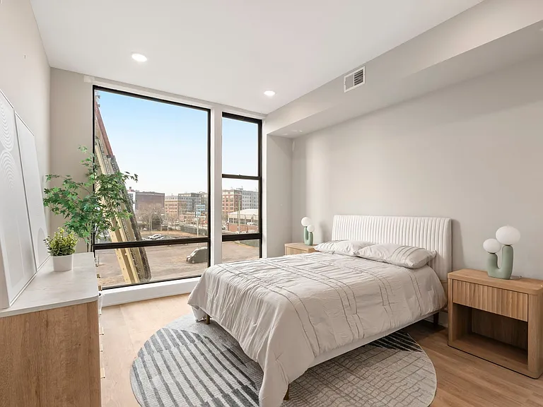 Residences at Pier 40 — Photo 10