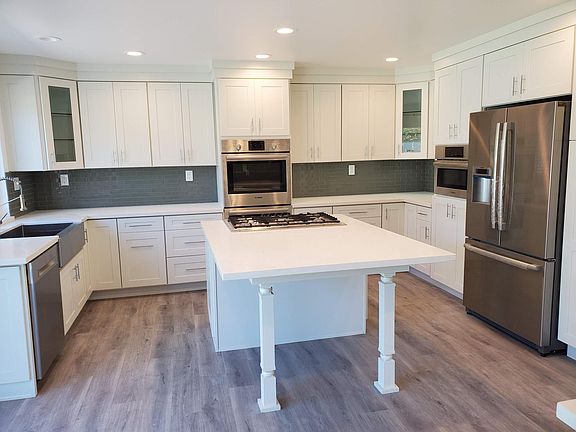 4th image of 3416 Cabrillo Blvd