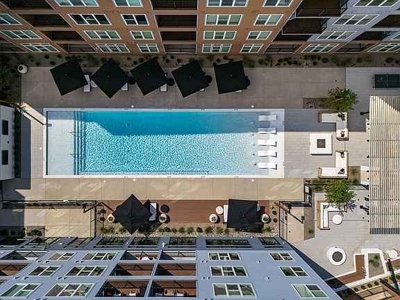 4th image of 3934 Raleigh St #1095