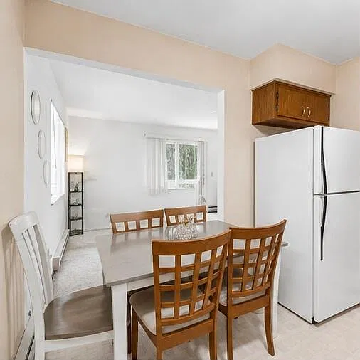 2 bed, 949 sqft, $1,400 — Photo 1
