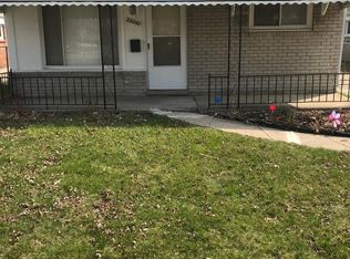 26060 Lehner St, Roseville, MI 48066