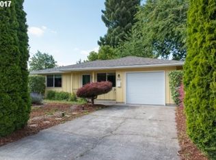 2481 Crescent Ave, Eugene, OR 97408