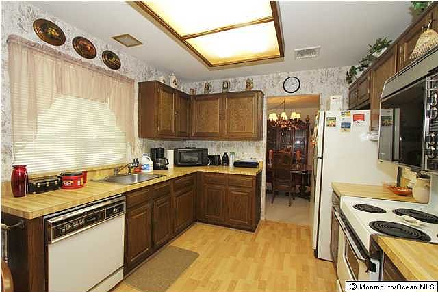 2nd image of 747 Liverpool Circle #A