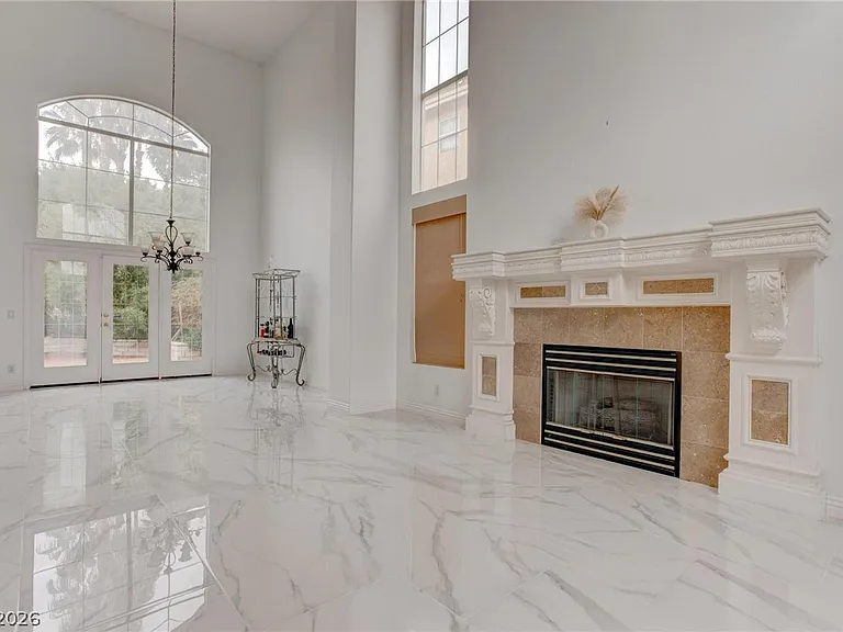 2500 Hacker Dr — Photo 6