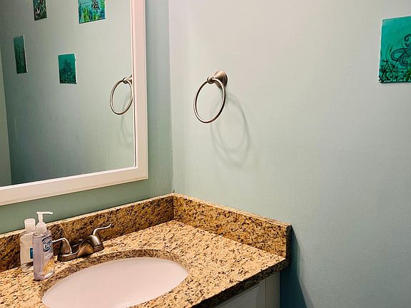 4th image of 733 Tilden Pl #1