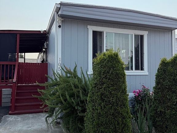 2nd image of 210 37th Street SE #105