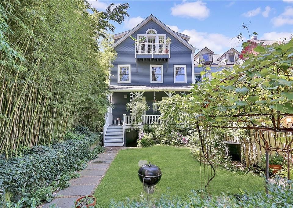 1st image of 479 Piermont Ave