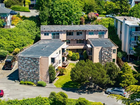 2222 Gilman Drive W, Seattle, WA 98119