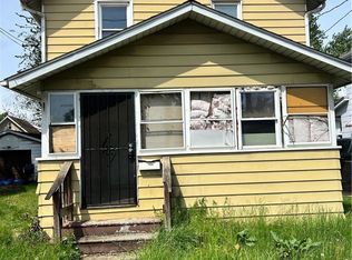 996 Burkhardt Ave, Akron, OH 44301