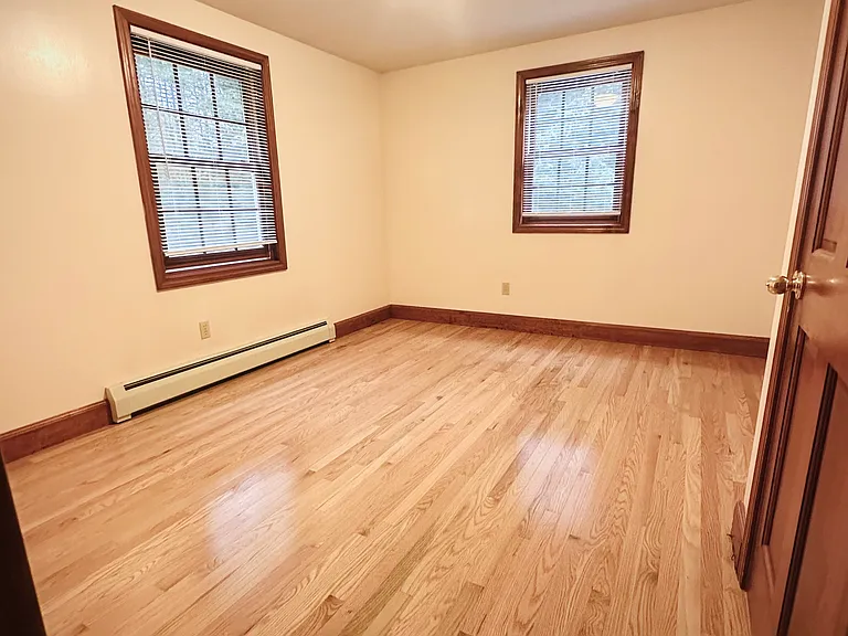 30 Longmeadow Rd — Photo 34