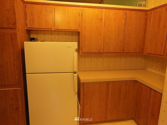 5th image of 2035 NW Woodland Drive
