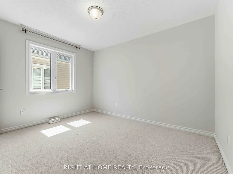 432 Meadowbreeze Dr — Photo 13