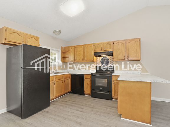 4th image of 600 Elizabeth Dr