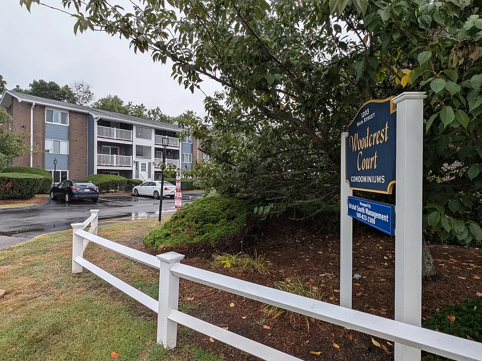 8 Woodcrest Ct #3