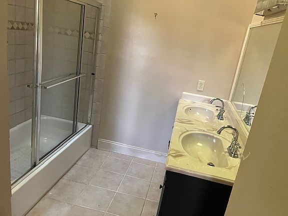 3rd image of 700 Harpeth Trace Dr