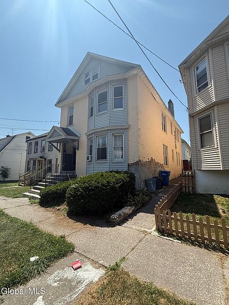 3rd image of 62 Benson Street