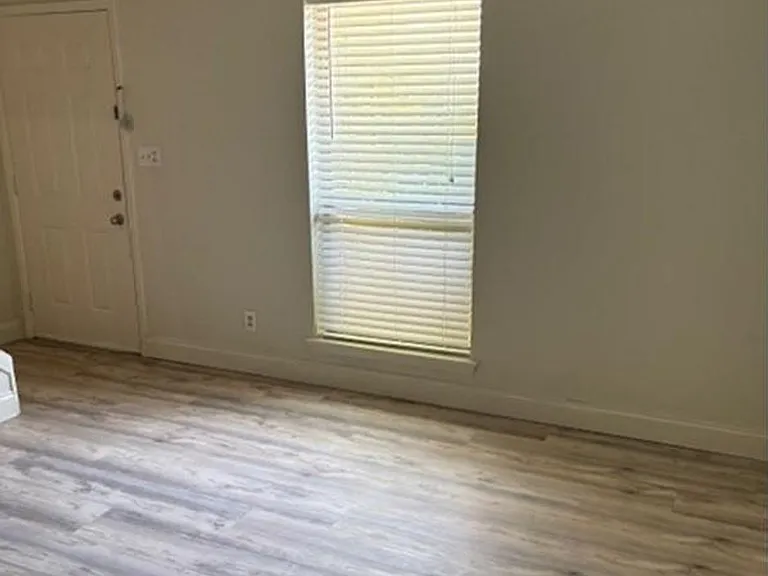 2729 Hurstview Dr — Photo 20