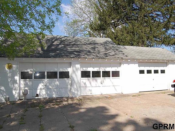5th image of 5614 S 46th St