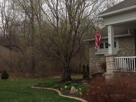 2nd image of 55824 Alverstone Dr E