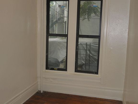 4th image of 463 E 23rd St APT 1A